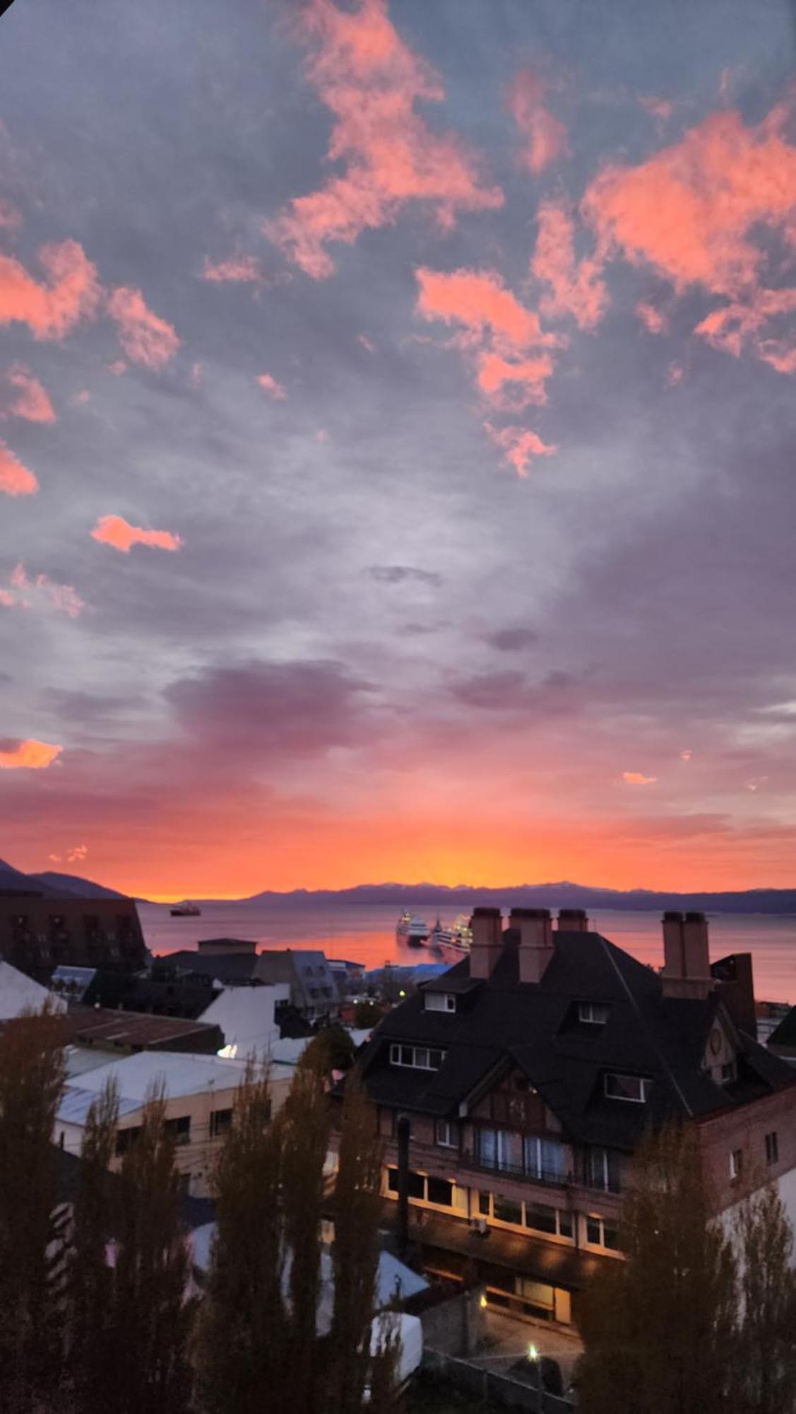 Yaghan Hostel ウシュアイア エクステリア 写真