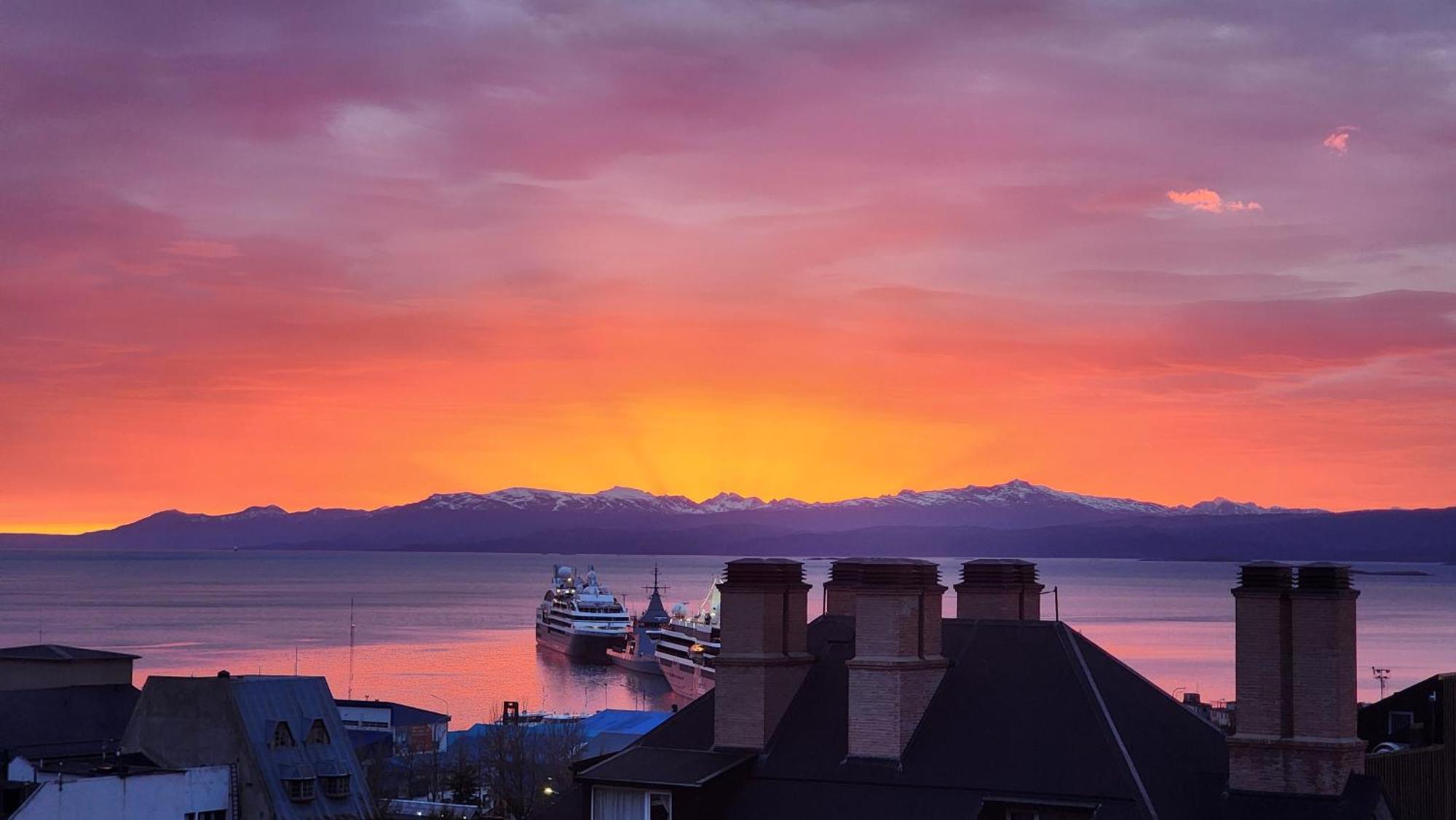 Yaghan Hostel ウシュアイア エクステリア 写真